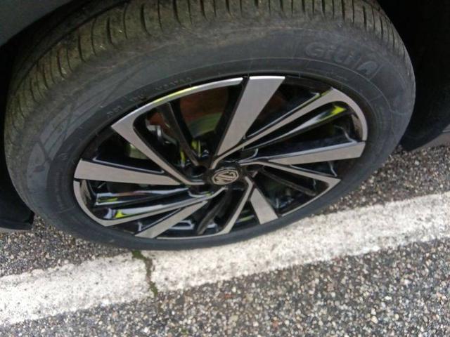 MG ZS Luxury 