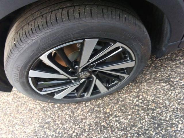 MG ZS Luxury 