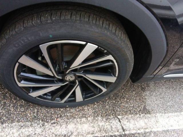 MG ZS Luxury 