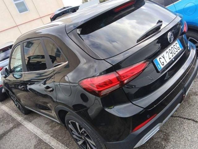 MG ZS Luxury 