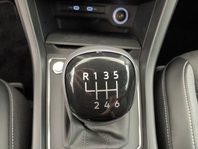 Volkswagen Touran 1.5 TSI EVO 150 BVM6 7pl VW Edition 