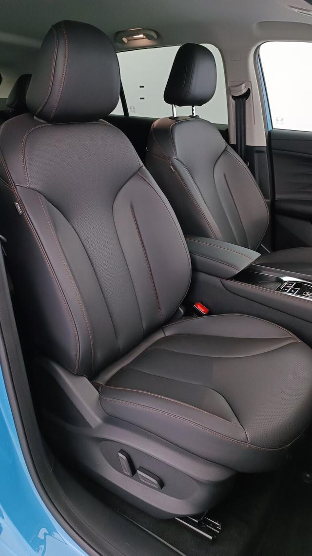 MG EHS Luxury 