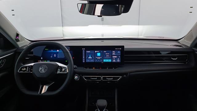 MG EHS Luxury 