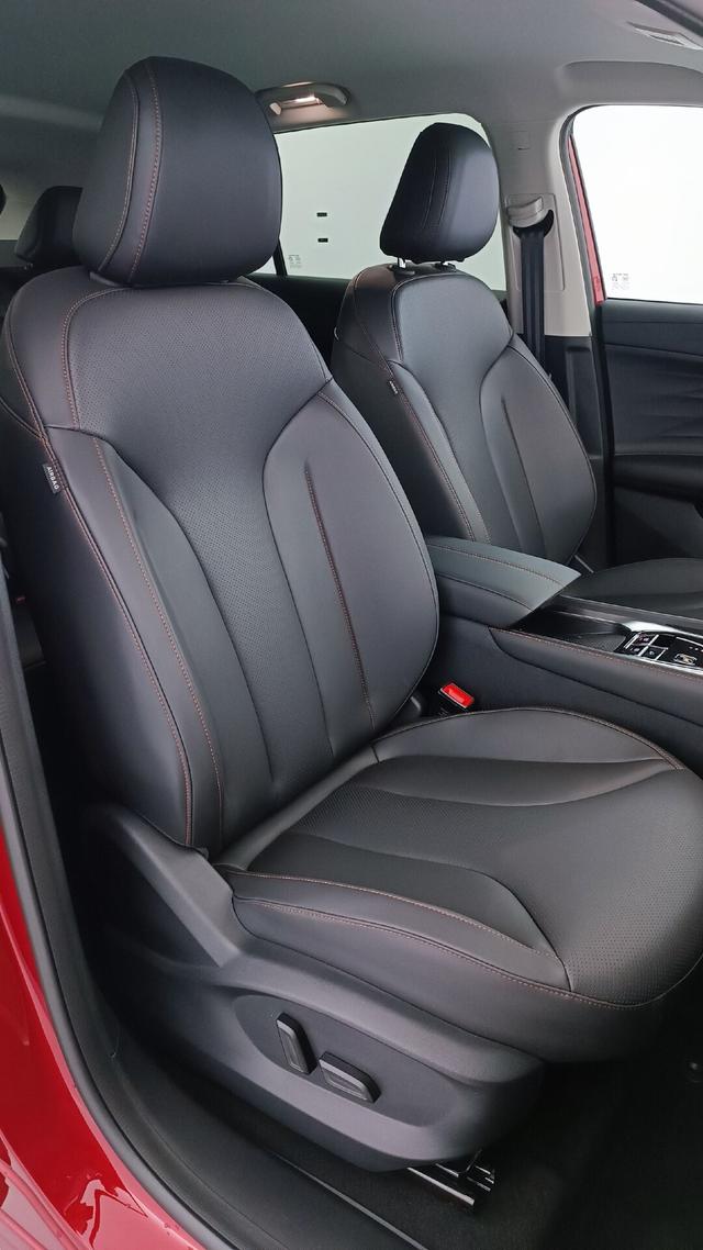 MG EHS Luxury 