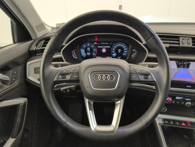 Audi Q3 design 