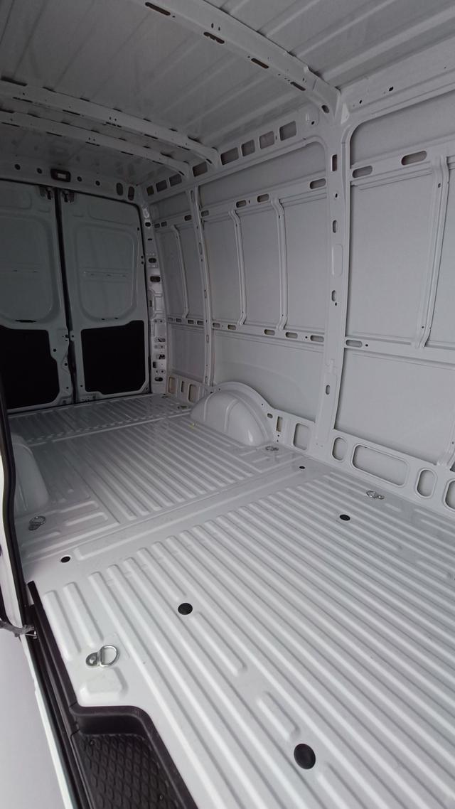 Iveco Daily 35S16BA8 12m3 