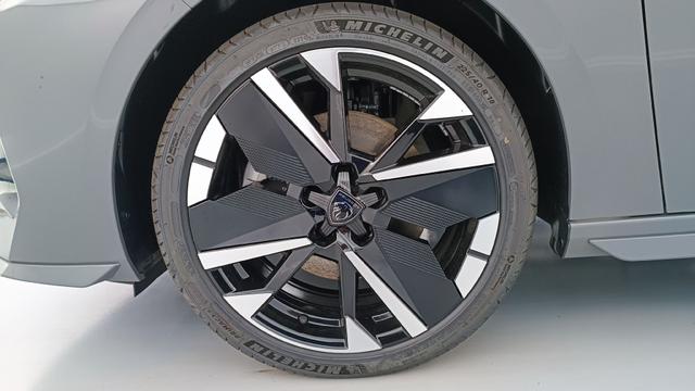 Peugeot 308 GT Exclusive III(2) 