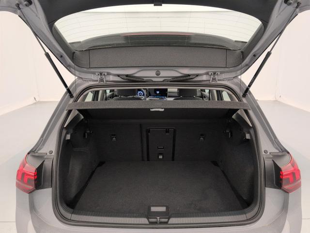Volkswagen Golf Life Plus 