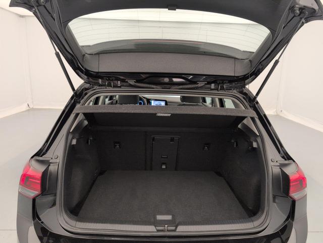 Volkswagen Golf Life Plus 
