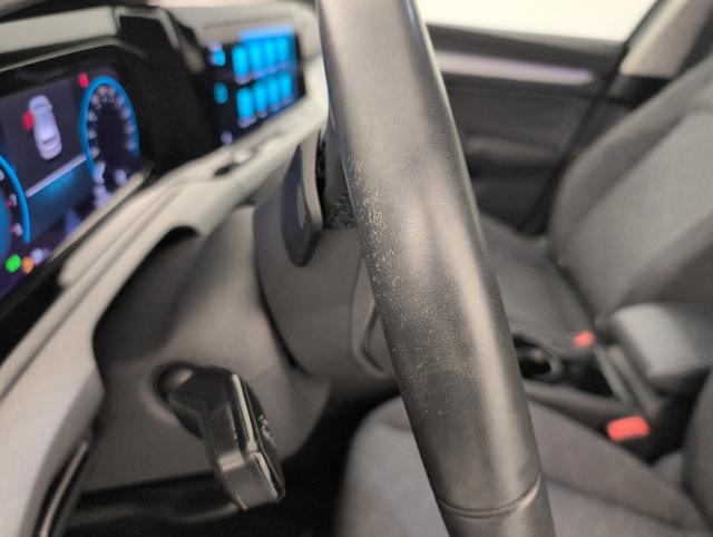 Volkswagen Golf Life Plus 