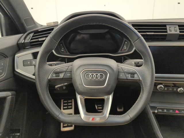 Audi Q3 S line 