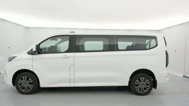 Ford Tourneo Titanium 320 L2H1 