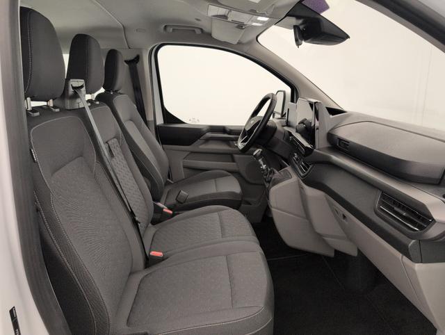 Ford Tourneo Titanium 320 L2H1 