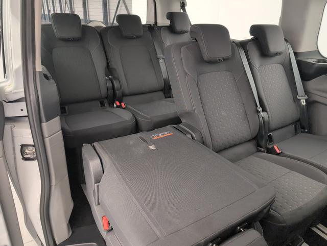 Ford Tourneo Titanium 320 L2H1 