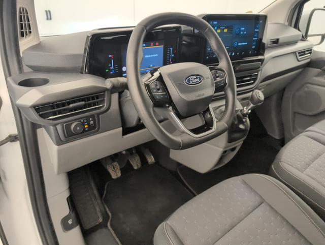 Ford Tourneo Titanium 320 L2H1 