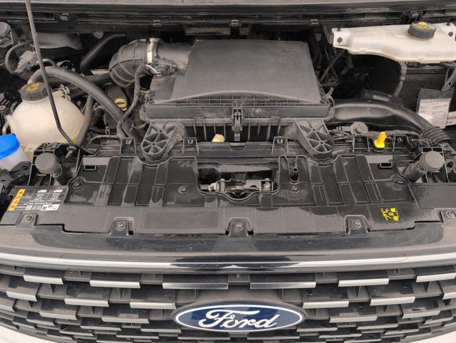 Ford Tourneo Titanium 320 L2H1 