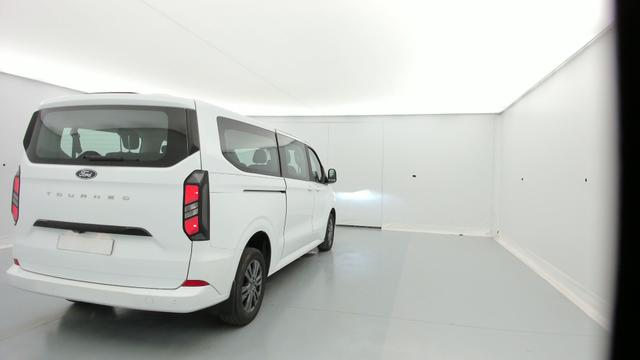Ford Tourneo Titanium 320 L2H1 