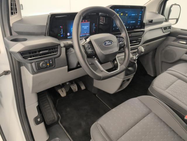 Ford Tourneo Titanium 320 L2H1 