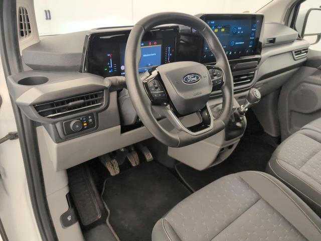 Ford Tourneo Titanium L2H1 320 