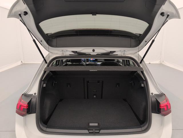Volkswagen Golf Life Plus 