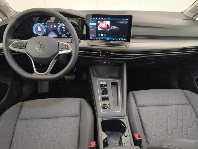 Volkswagen Golf Life Plus 