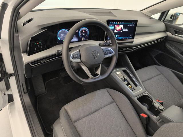 Volkswagen Golf Life Plus 