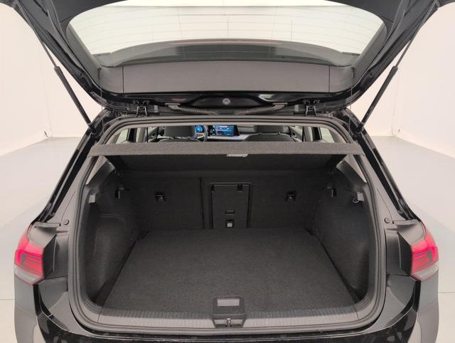 Volkswagen Golf Life Plus 