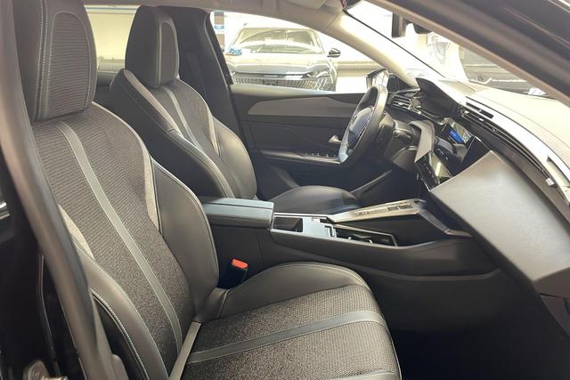 Peugeot 408 Allure 