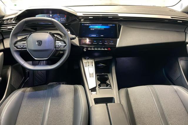 Peugeot 408 Allure 