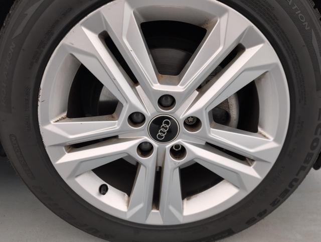 Audi Q2 Business line 