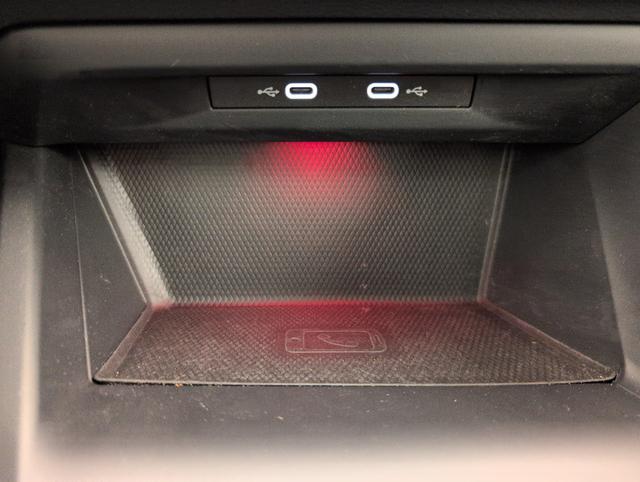 Volkswagen Golf ACTIVE 