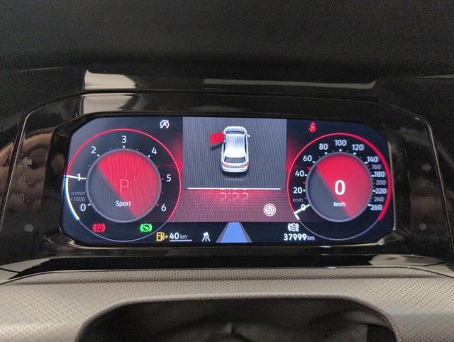 Volkswagen Golf ACTIVE 