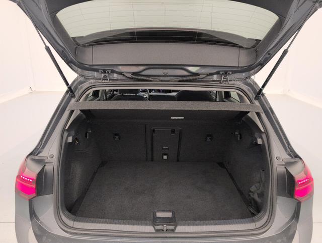 Volkswagen Golf ACTIVE 