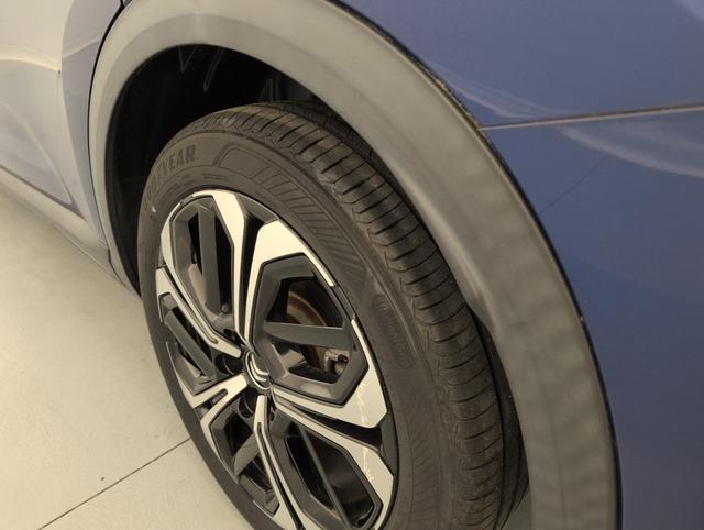 Citro&euml;n C5 X Hybride Rechargeable 225 S&S e-EAT8 Shine 