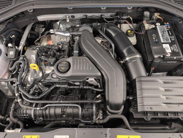 Volkswagen T-Roc Life Plus 