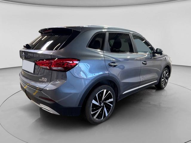 MG ZS Luxury 