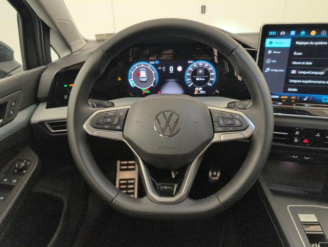 Volkswagen Golf Life Plus 