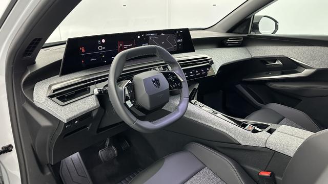 Peugeot 5008 Allure III 