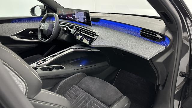 Peugeot 5008 GT III 