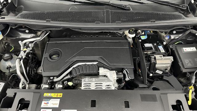 Peugeot 5008 GT III 