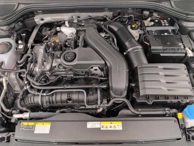 Volkswagen Golf Life Plus 