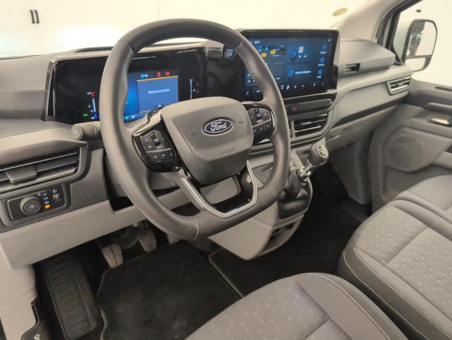 Ford Tourneo Custom Titanium L2H1 320 