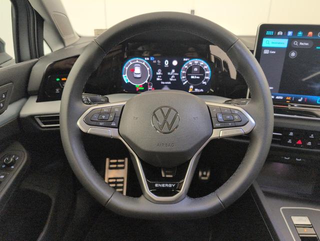 Volkswagen Golf Life Plus 