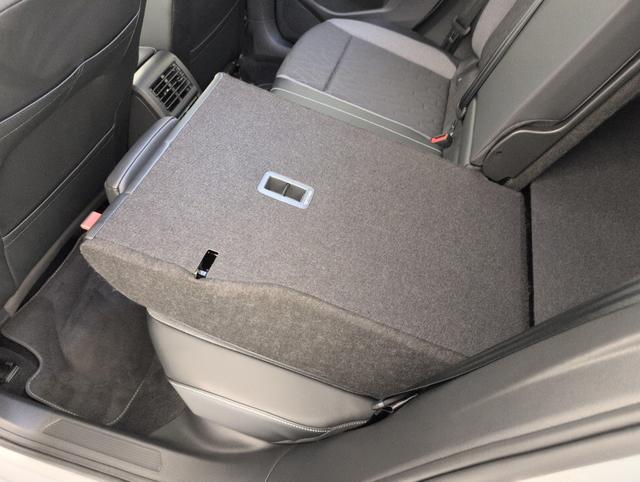 Volkswagen Golf Life Plus 