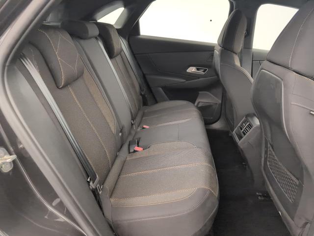 DS Automobiles 7 Bastille DS7 (Crossback) 