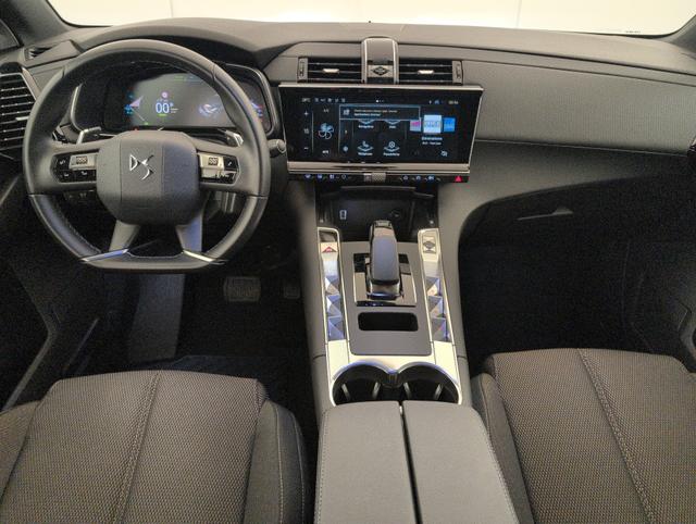 DS Automobiles 7 Bastille DS7 (Crossback) 