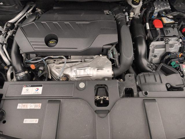 DS Automobiles 7 Bastille DS7 (Crossback) 