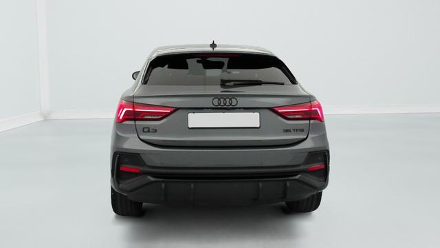 Audi Q3 S line 