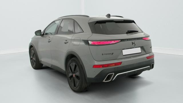 DS Automobiles 7 Performance Line + DS7 (Crossback) 