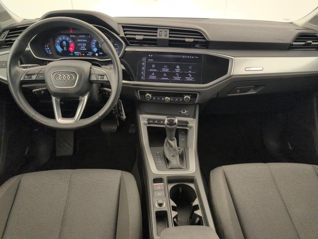 Audi Q3 Business Line 